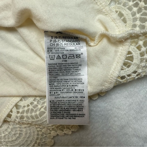 Old Navy Cream Tunic with Lace Hem - Picture 4 of 4